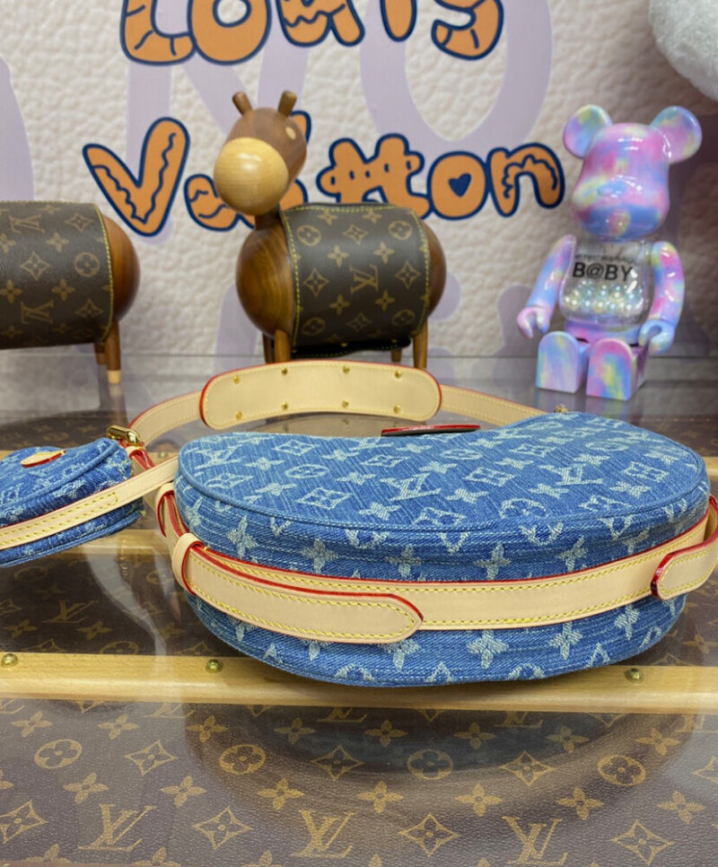 Louis Vuitton Croissant MM M46856 Blue